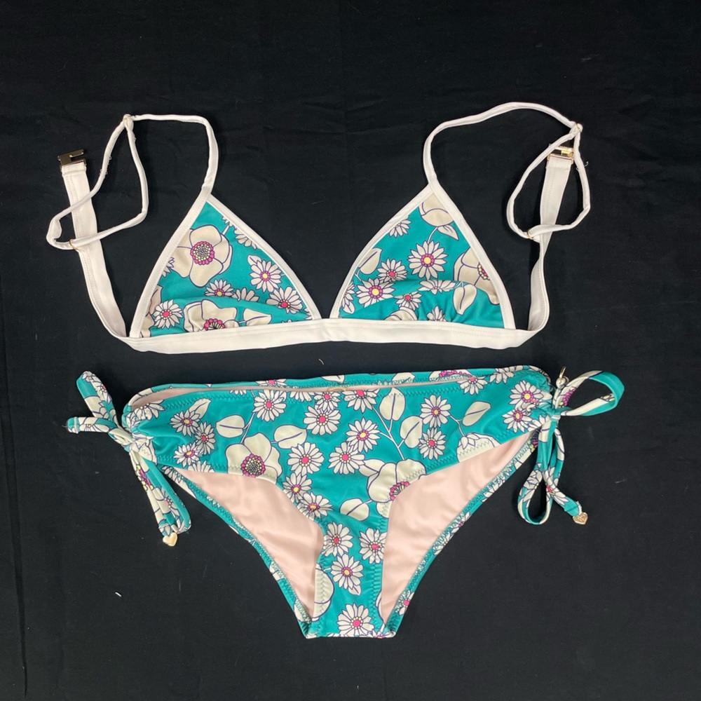 Wildfox Medium Top + Large Bottom Set - image 3